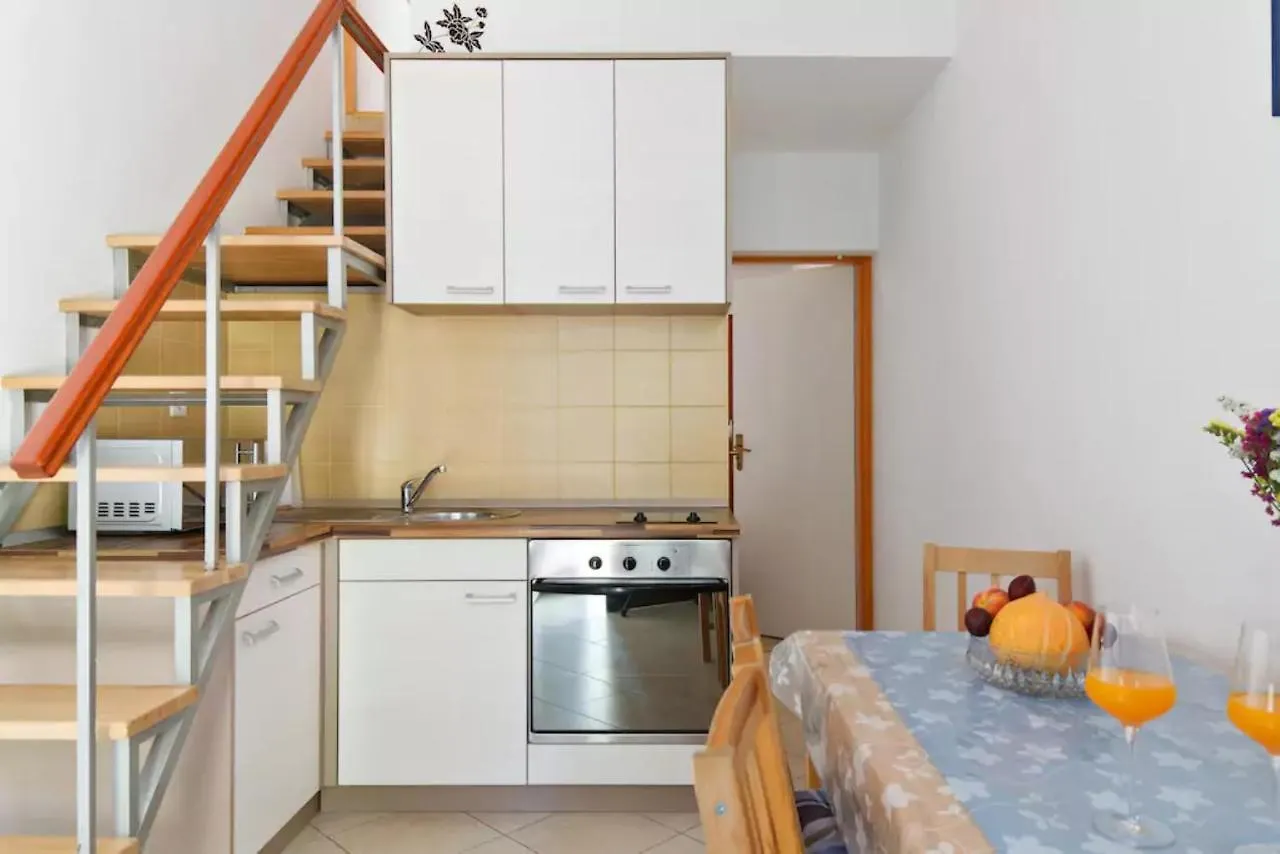 Apartment Ana With Garden, In The Heart Of Split