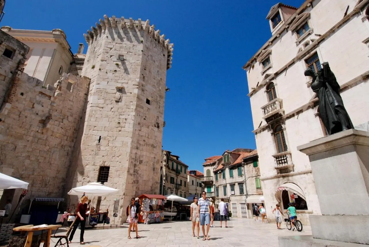 Apartment Ana With Garden, In The Heart Of Split
